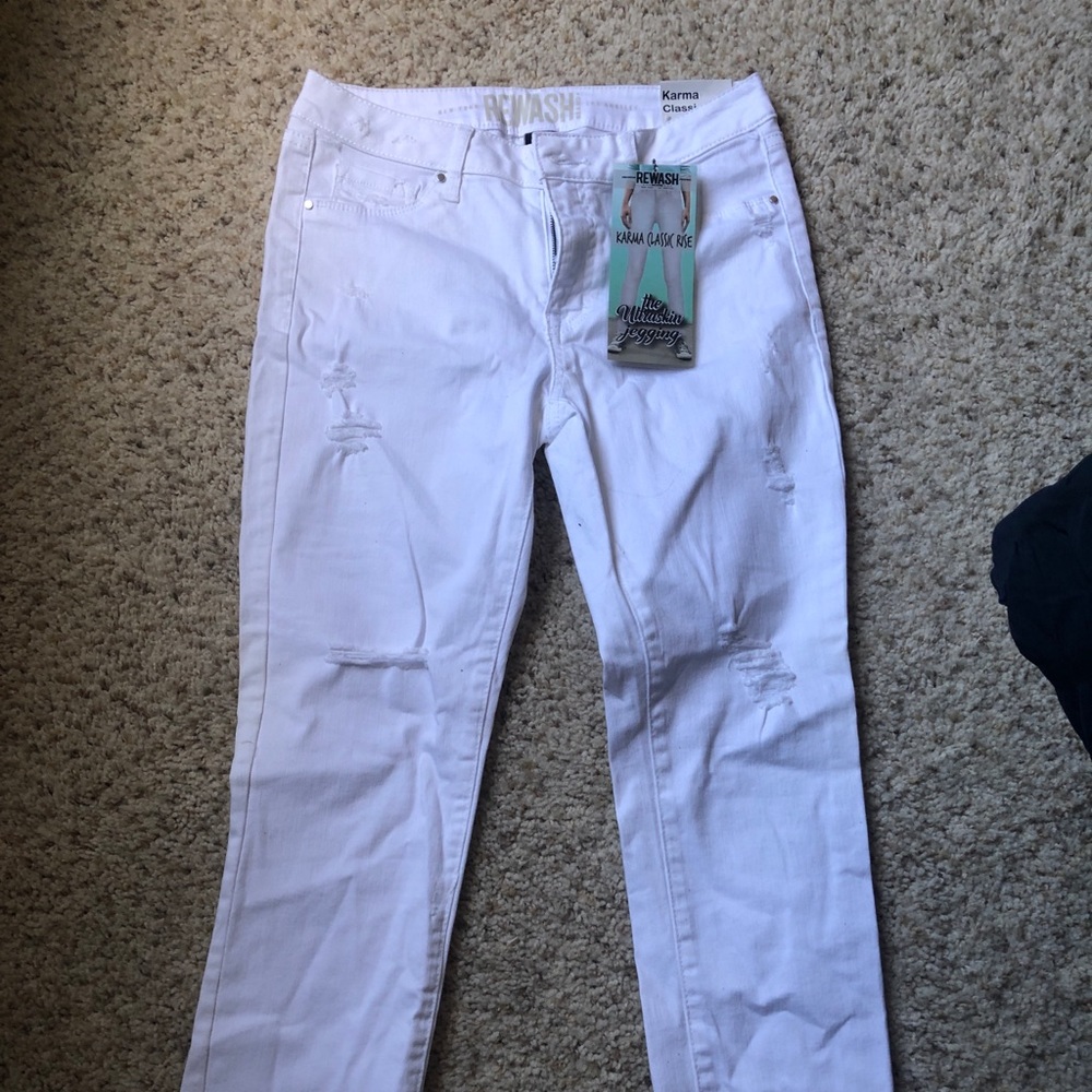 Rewash distressed white jeans